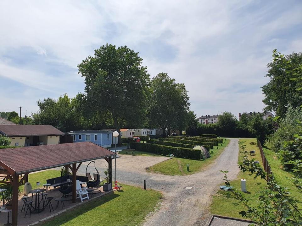 Camping Le Brochet Hotel Péronne Exterior photo